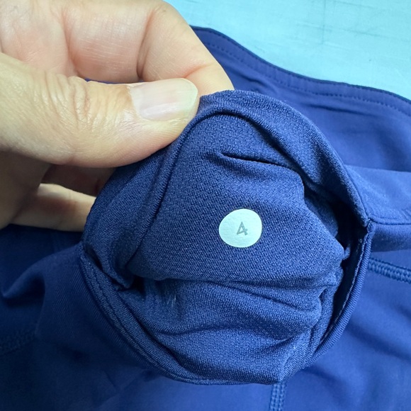 Lululemon Leggings Womens Size 4 Mesh In Motion Crop Yoga Workout Luxetreme - Picture 4 of 7